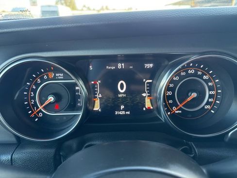 Certified 2022 Jeep Gladiator Sport image 16