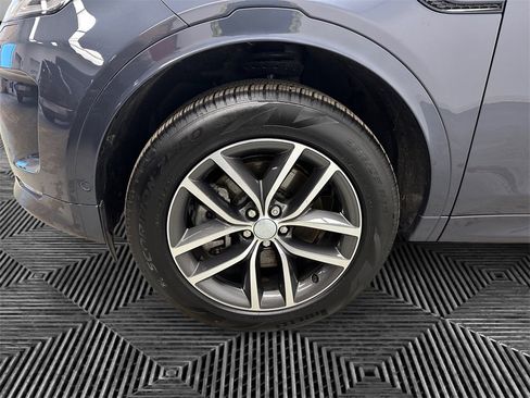 Used 2025 Land Rover Discovery Sport S image 14