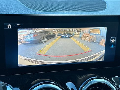 New 2026 Mercedes-Benz GLB 250 image 23