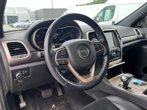 Used 2015 Jeep Grand Cherokee Altitude AWD/4WD image 6