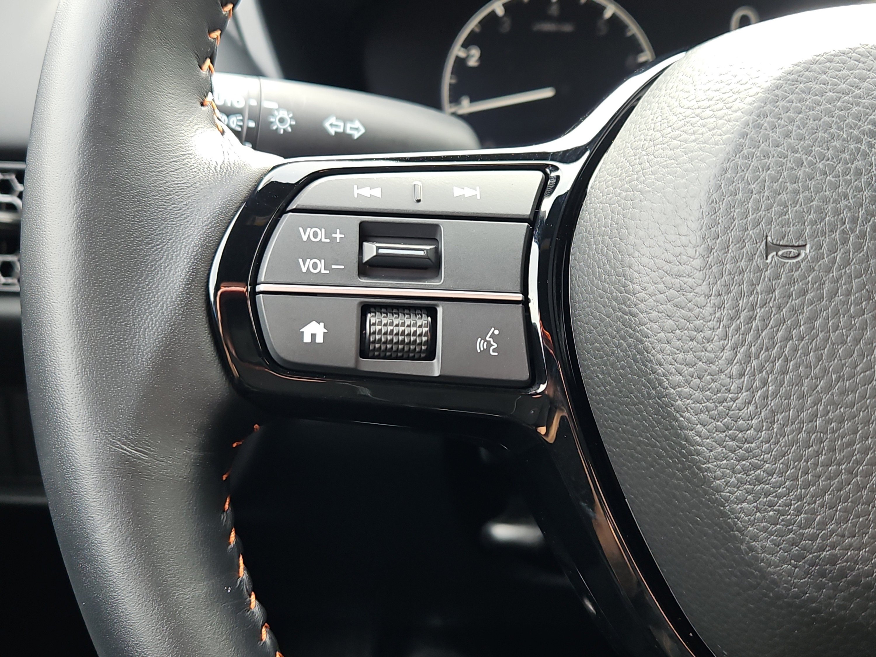 Certified 2026 Honda HR-V Sport image 14