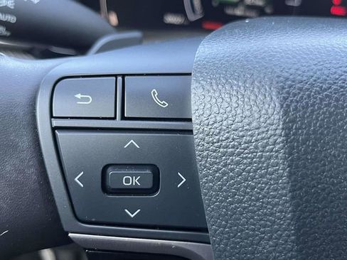 Used 2025 Toyota Camry SE image 22