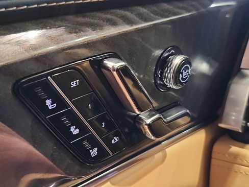 New 2025 Cadillac Escalade IQ Sport 2 w/ LPO, ONYX Package image 17