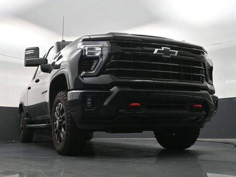 Used 2025 Chevrolet Silverado 2500 LT w/ Trail Boss Package AWD/4WD image 30