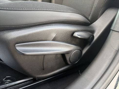 Used 2023 Jeep Renegade Altitude image 10