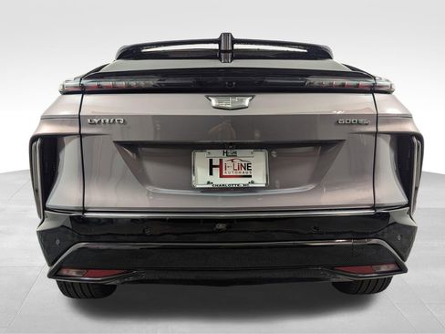 Used 2025 Cadillac Lyriq Luxury w/ LPO, Floor Liner Package AWD/4WD image 59