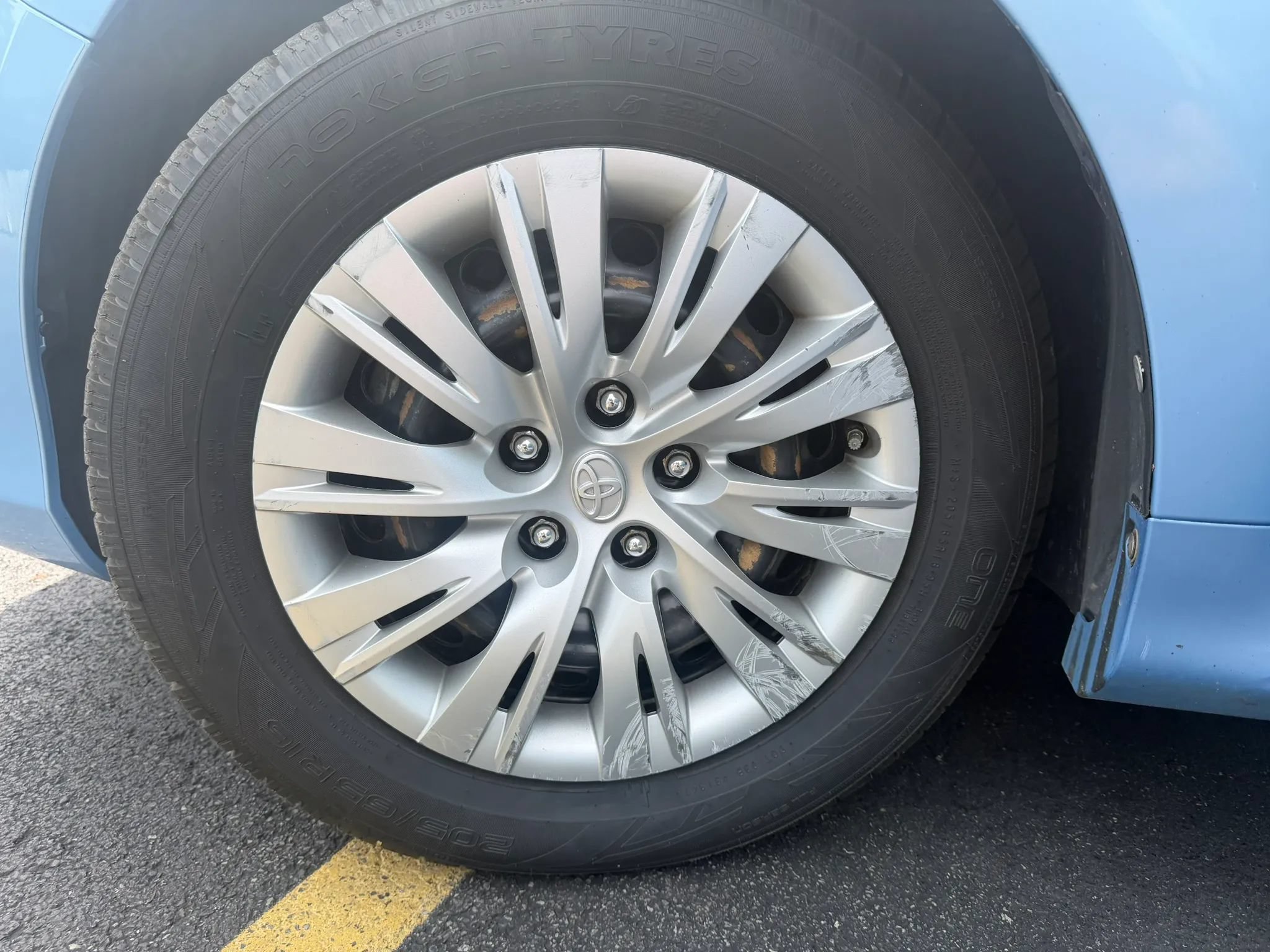 Used 2012 Toyota Camry LE FWD image 23