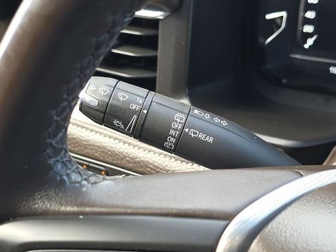 Used 2024 GMC Yukon XL Denali w/ Denali Reserve Package image 37