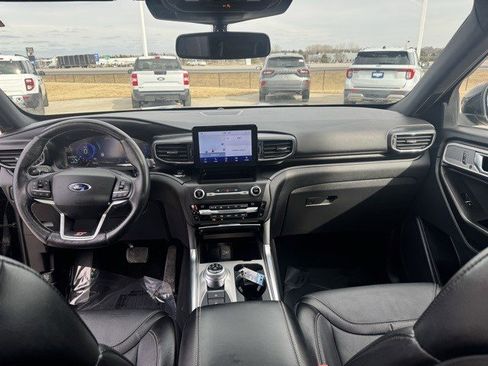 Used 2020 Ford Explorer ST image 28
