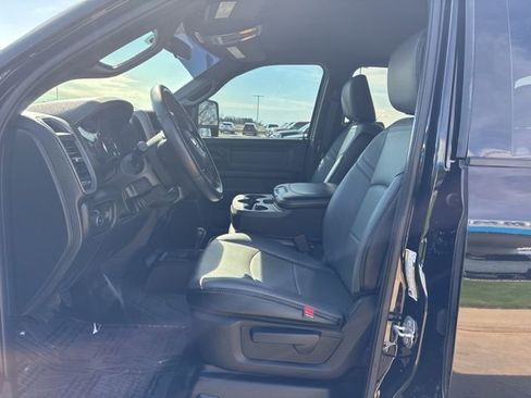 Used 2023 RAM 2500 Tradesman w/ Chrome Appearance Group AWD/4WD image 14