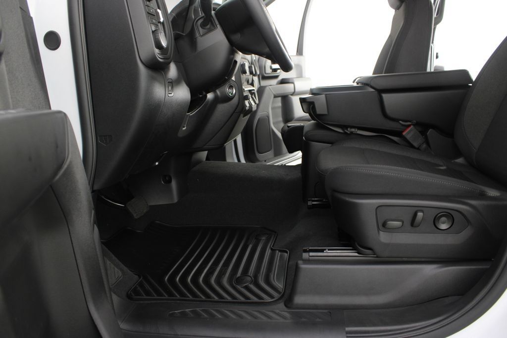 New 2026 Chevrolet Silverado 2500 Custom w/ Custom Convenience Package AWD/4WD image 15