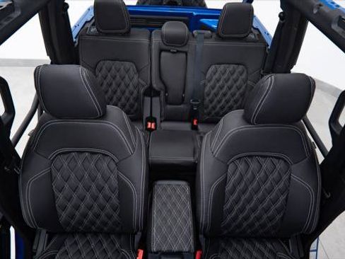 Used 2024 Ford Bronco Black Diamond image 3