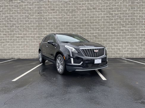 Certified 2025 Cadillac XT5 Premium Luxury image 7