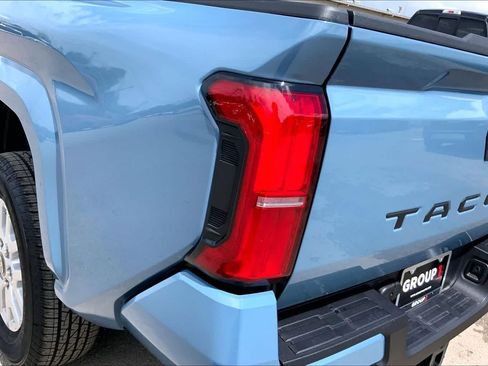 Used 2026 Toyota Tacoma SR5 image 28