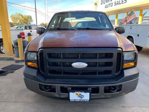 Used 2006 Ford F250 XL image 2