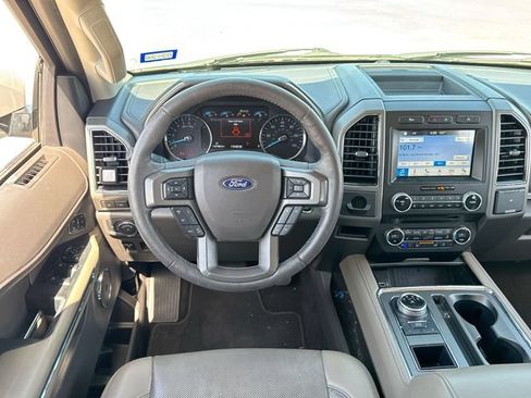 Used 2018 Ford Expedition XLT w/ Equipment Group 202A RWD image 14