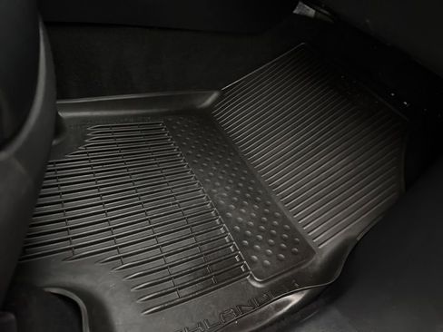 Used 2021 Toyota Highlander XLE AWD/4WD image 61