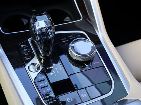 Used 2021 BMW X6 M50i w/ Executive Package image 39