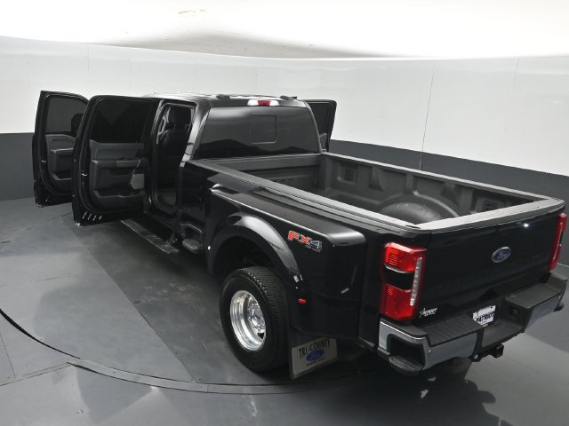 Used 2025 Ford F350 Lariat w/ Lariat Ultimate Package AWD/4WD image 62