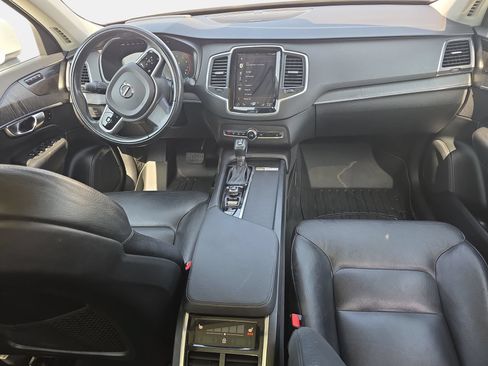 Used 2020 Volvo XC90 T6 Momentum AWD/4WD image 9