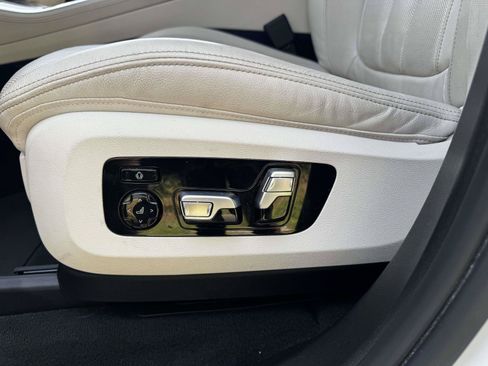 Used 2021 BMW X5 xDrive40i w/ M Sport Package AWD/4WD image 18