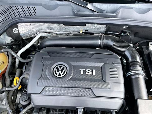 Used 2016 Volkswagen Beetle 1.8T FWD image 33