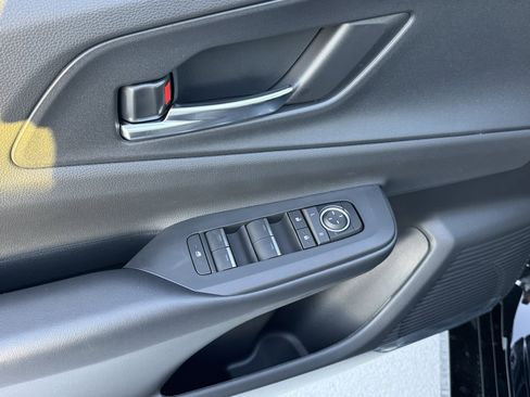 New 2026 Toyota Prius Plug-In Hybrid image 18