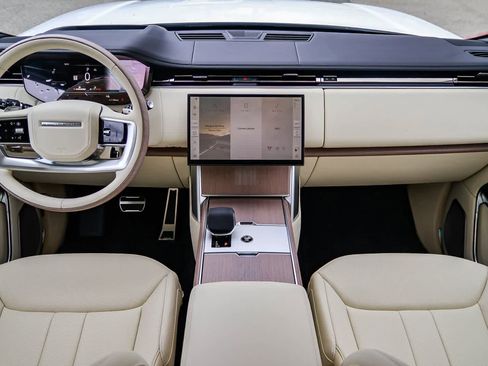 New 2026 Land Rover Range Rover Long Wheelbase Autobiography image 12