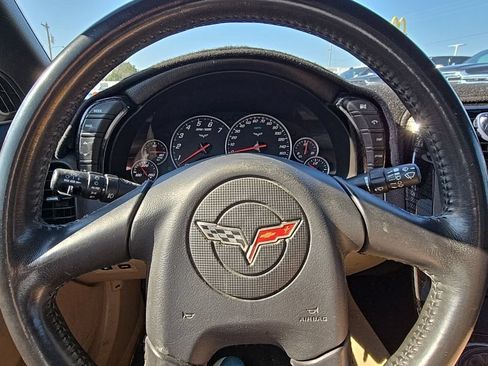 Used 2005 Chevrolet Corvette Coupe w/ Preferred Equipment Group RWD image 19