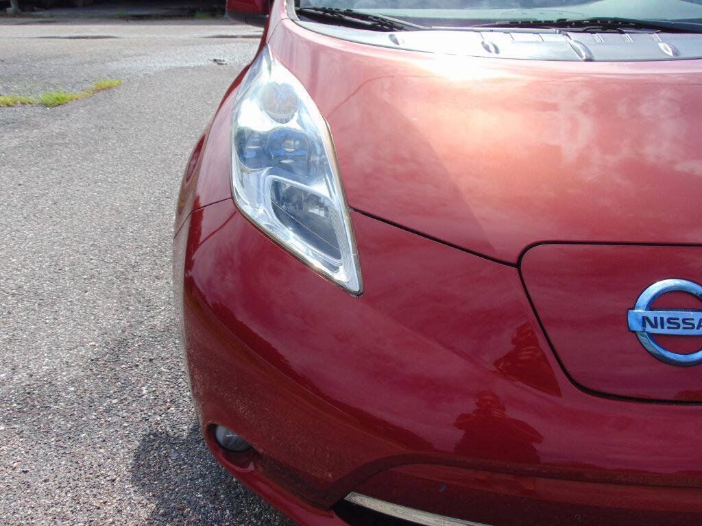 Used 2012 Nissan Leaf SL FWD image 3