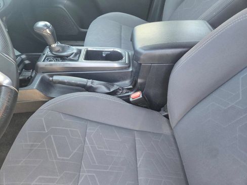 Used 2019 Toyota Tacoma TRD Sport w/ Technology Package RWD image 13