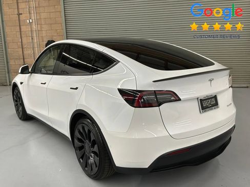 Used 2022 Tesla Model Y Performance AWD/4WD image 7