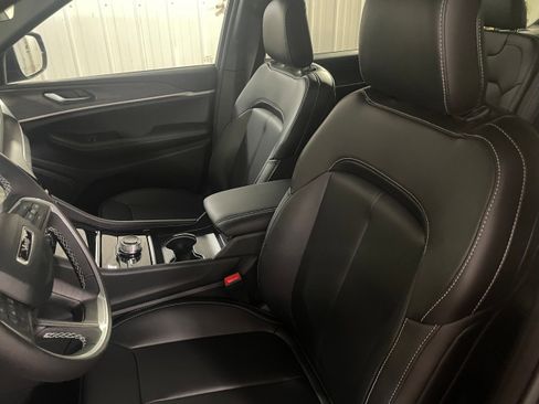 New 2025 Jeep Grand Cherokee L Limited image 13