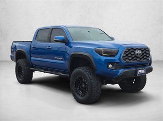 Used 2017 Toyota Tacoma TRD Off-Road w/ Premium & Technology Package AWD/4WD video 2
