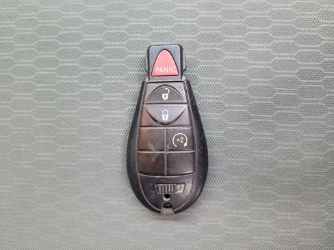 Used 2019 RAM 1500 Classic SLT RWD image 32