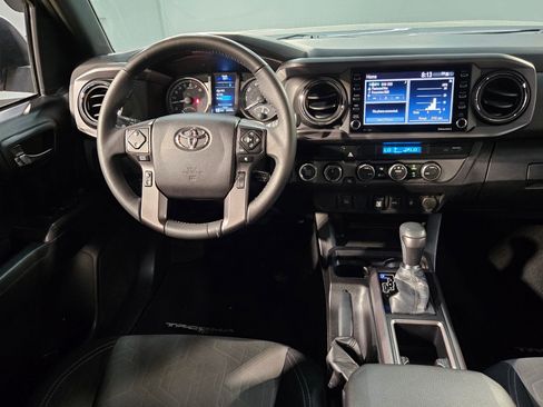 Used 2021 Toyota Tacoma TRD Off-Road AWD/4WD image 9