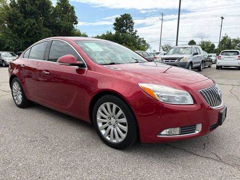 Used 2012 Buick Regal Premium FWD image 1