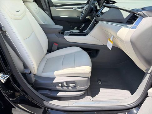 New 2026 Cadillac XT5 Premium Luxury AWD/4WD image 30