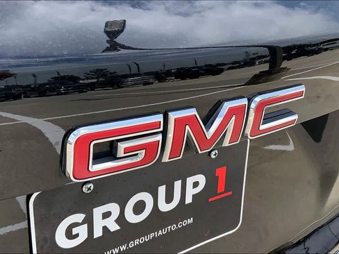 Used 2025 GMC Terrain Elevation AWD/4WD image 30