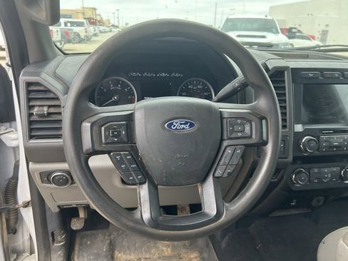 Used 2022 Ford F250 XL w/ STX Appearance Package image 5