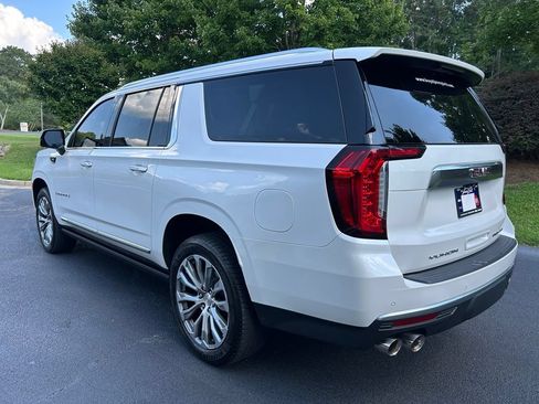 Used 2021 GMC Yukon XL Denali w/ Denali Premium Package AWD/4WD image 24