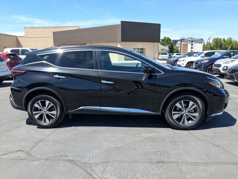 Used 2021 Nissan Murano SV AWD/4WD image 2