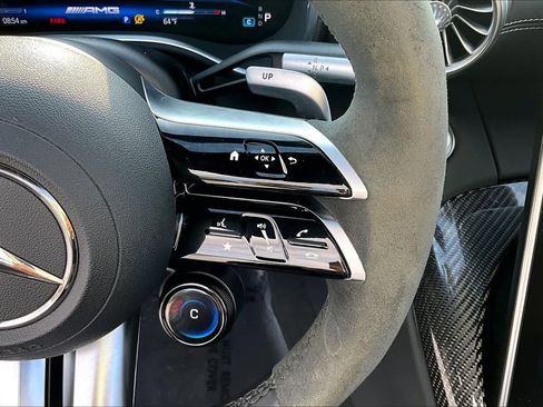 Used 2023 Mercedes-Benz SL 63 AMG 4MATIC image 23