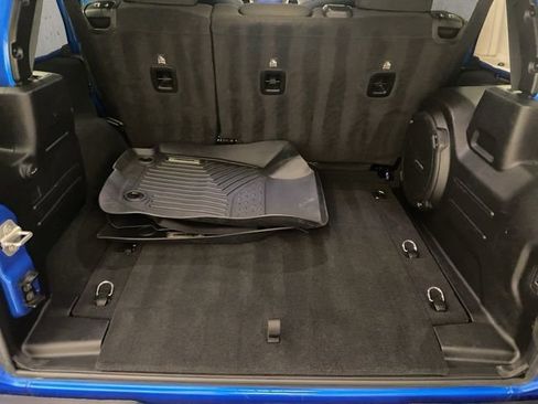 Used 2023 Jeep Wrangler Sahara image 26