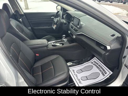 Certified 2022 Nissan Altima 2.5 SR image 12