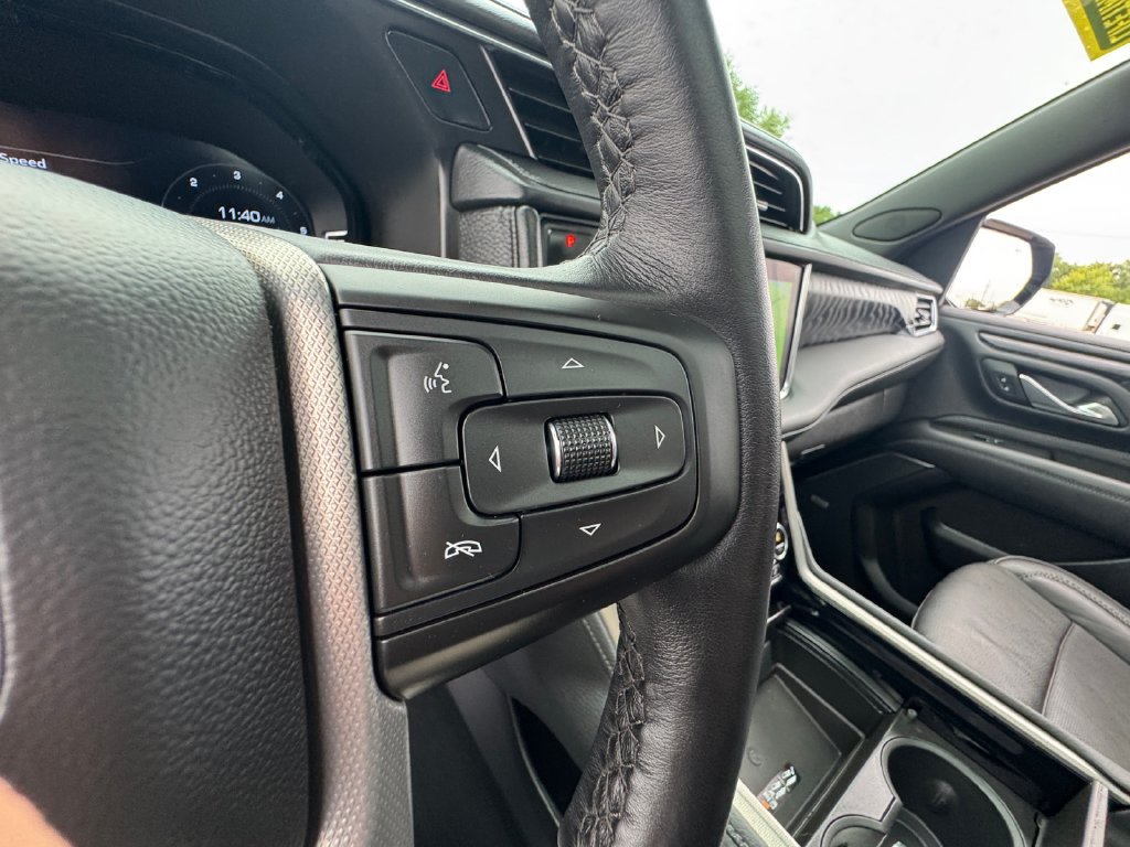 Used 2024 GMC Yukon Denali w/ Advanced Technology Package AWD/4WD image 32