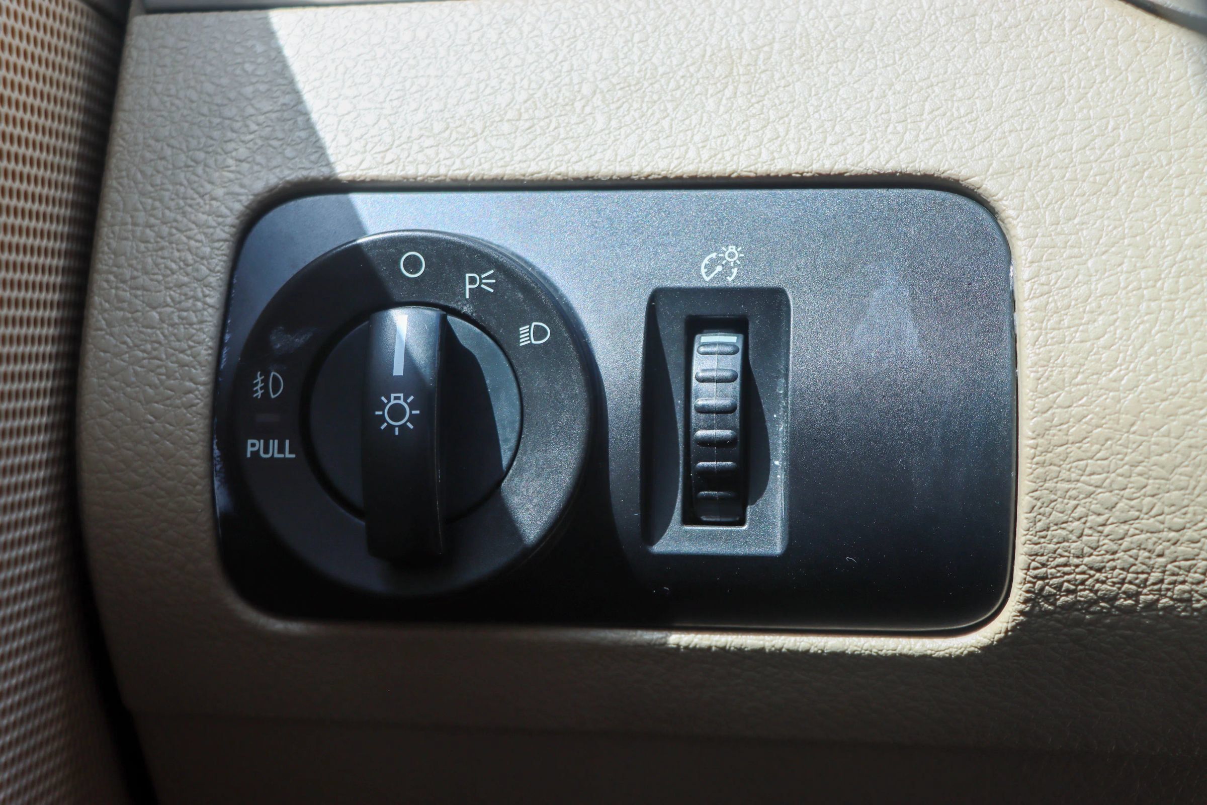 Used 2008 Ford Mustang GT Premium RWD image 27