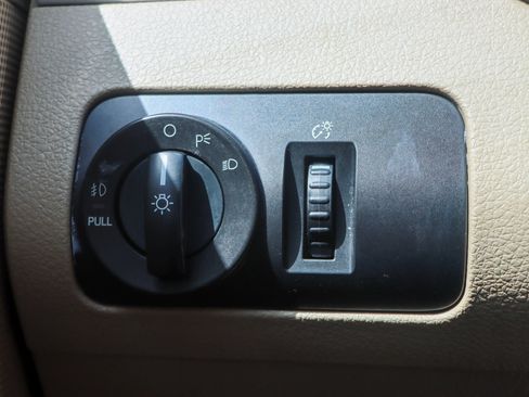 Used 2008 Ford Mustang GT Premium RWD image 27