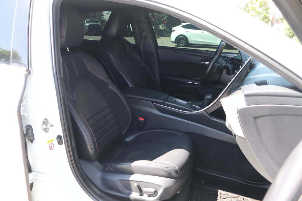 Used 2019 Toyota Avalon XSE w/ All Weather Liner Package FWD image 43
