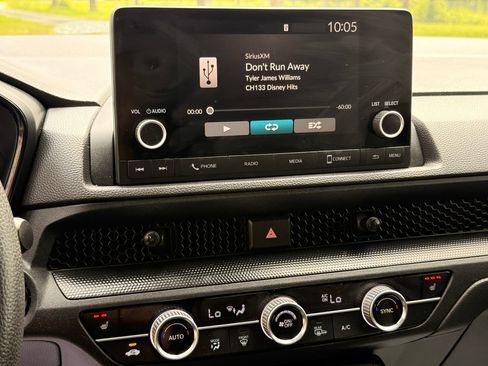 Used 2024 Honda CR-V EX image 17
